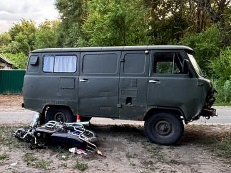 Подросток на мотоцикле влетел в УАЗ
