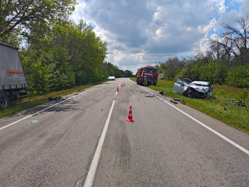 Два человека погибло в лобовом ДТП в Воронежской области