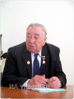 Развернута сеть специализированных магазинов «Ветеран» для обеспечения льготных категорий граждан продовольственными товарами по сниженным ценам. Этот опыт, как пояснил Михаил Алексеевич Булатов, в настоящее время перенимают другие  регионы России.