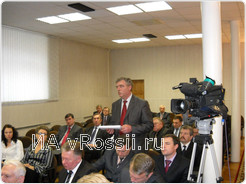 Глава городского управления культуры Иван Чухнов рассказал о новогодних гуляньях.