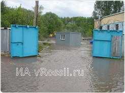 Эту воду энергетики уже откачали. Но аварийно-восстановительные работы здесь продолжаются до сих пор