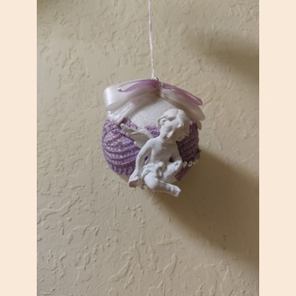 Ангел на шаре.