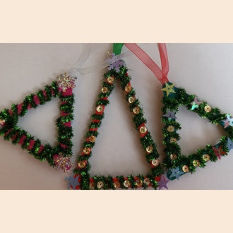 Ёлки в треугольных платьях